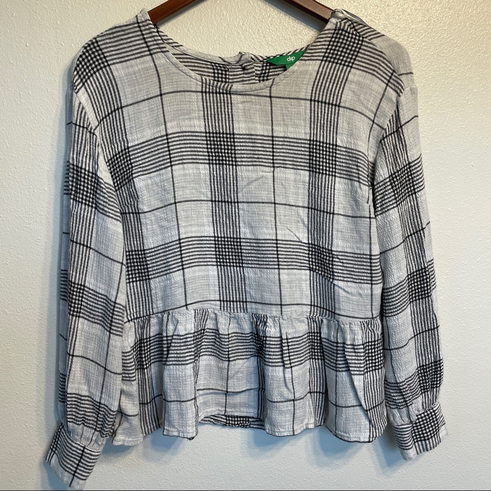 Dip Womens Top with cute buttons on the back! XS